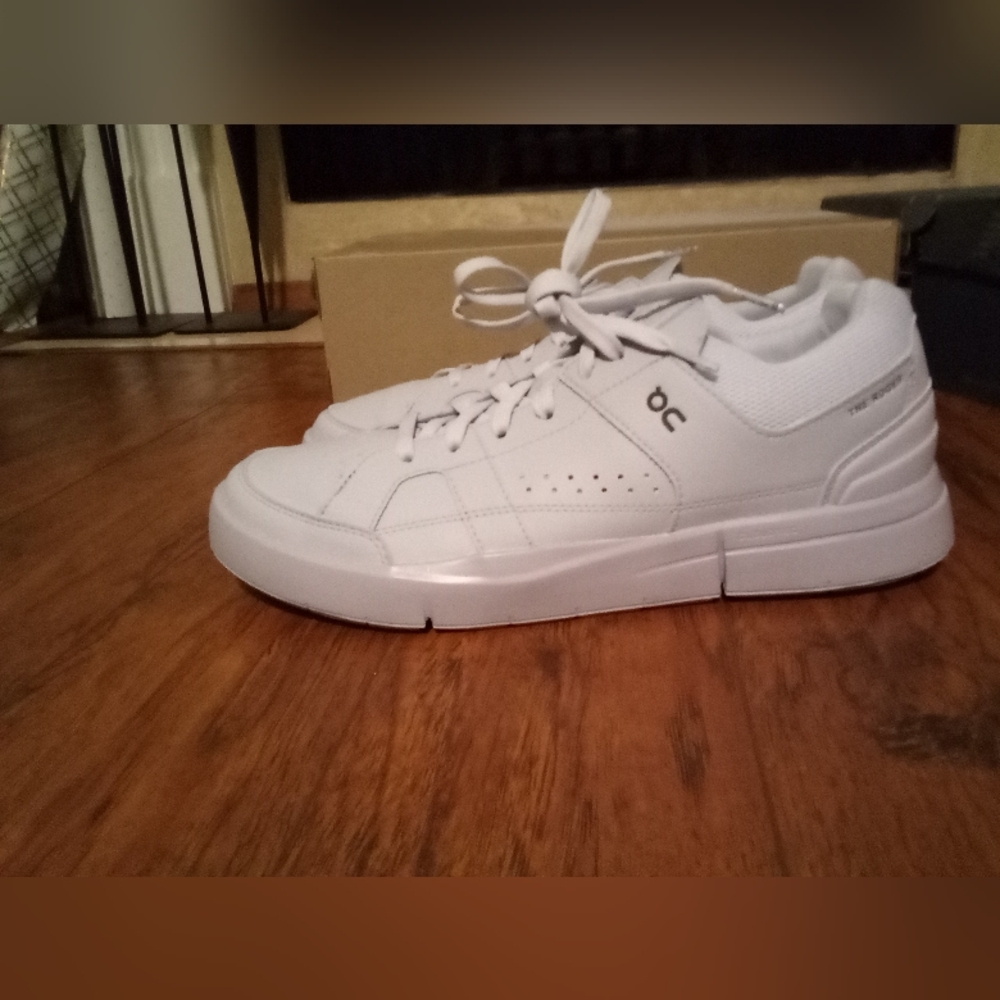 Mens On Cloud Roger size 11